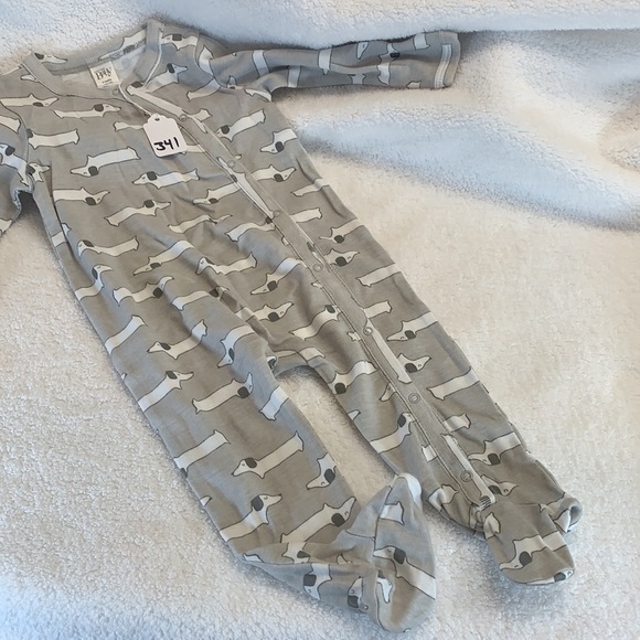NWOT NORDSTROM BABY FOOTIE SIZE 6 MONTHS - Picture 2 of 5